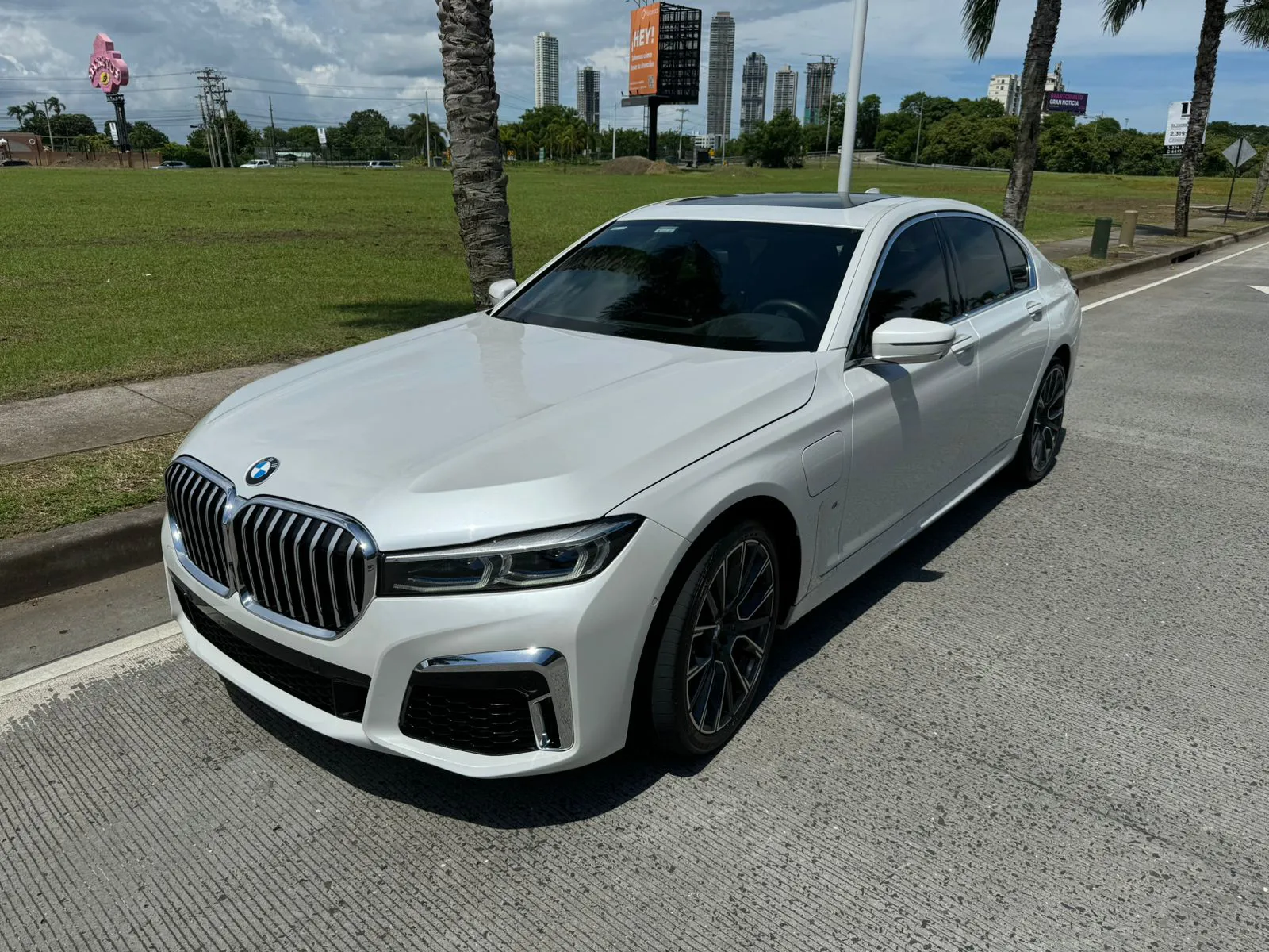 Preview imagenes del auto